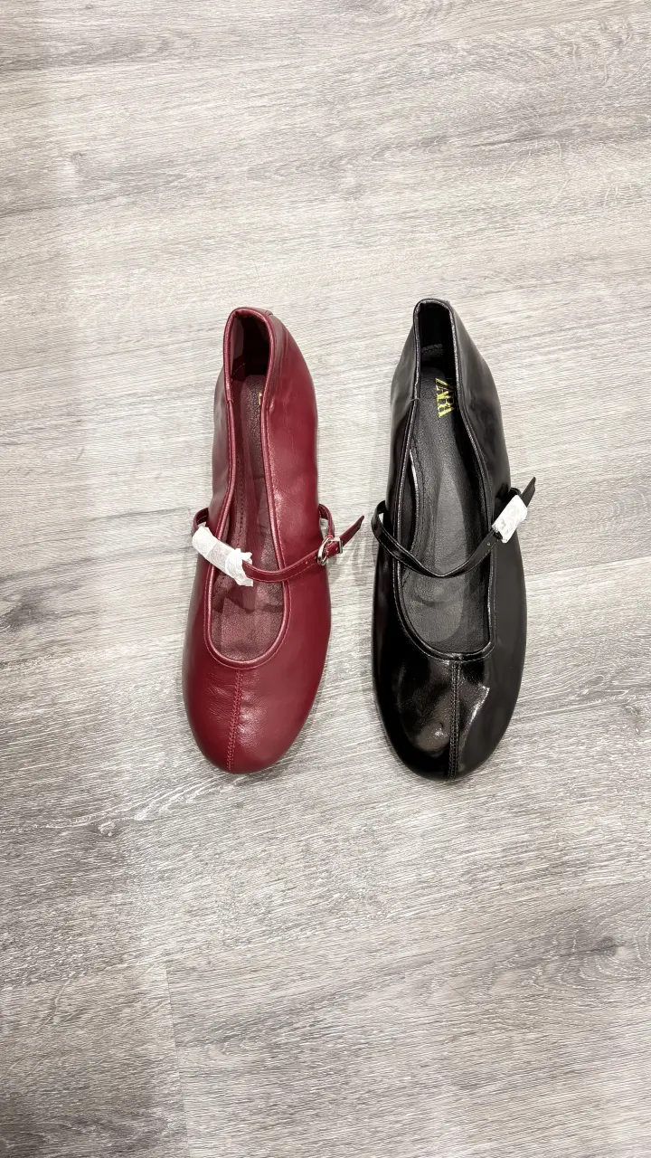 JayBee Kiera Flat