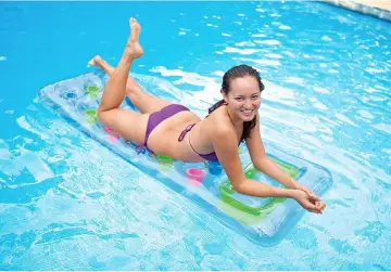 Graphic pool mat