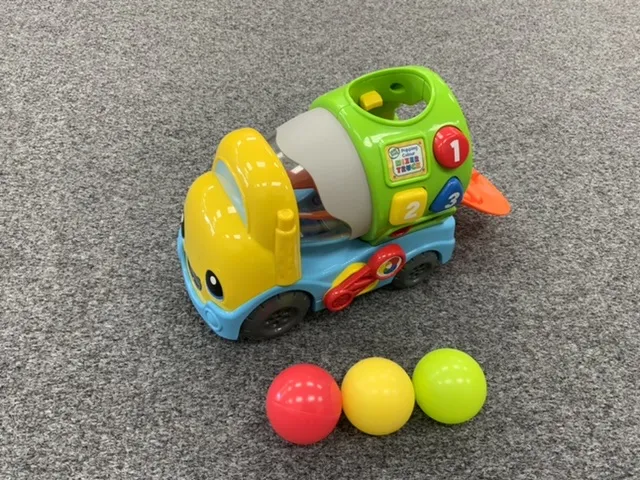 Leapfrog popping colour mixer truck
