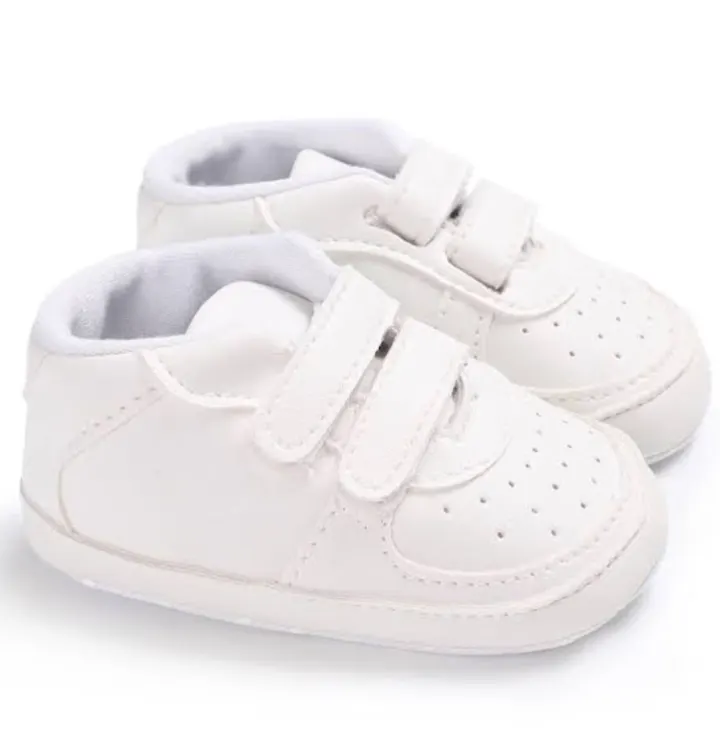G baby white shoe