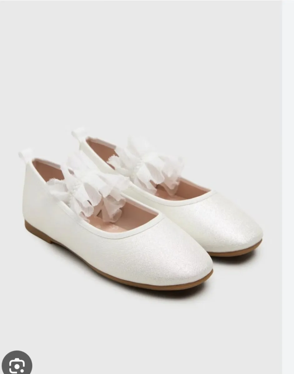 white girls shoe